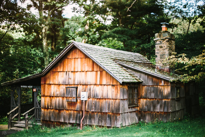 august wedding at skyland resort in shenandoah national park