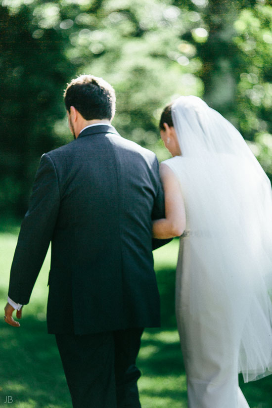 august wedding at skyland resort in shenandoah national park