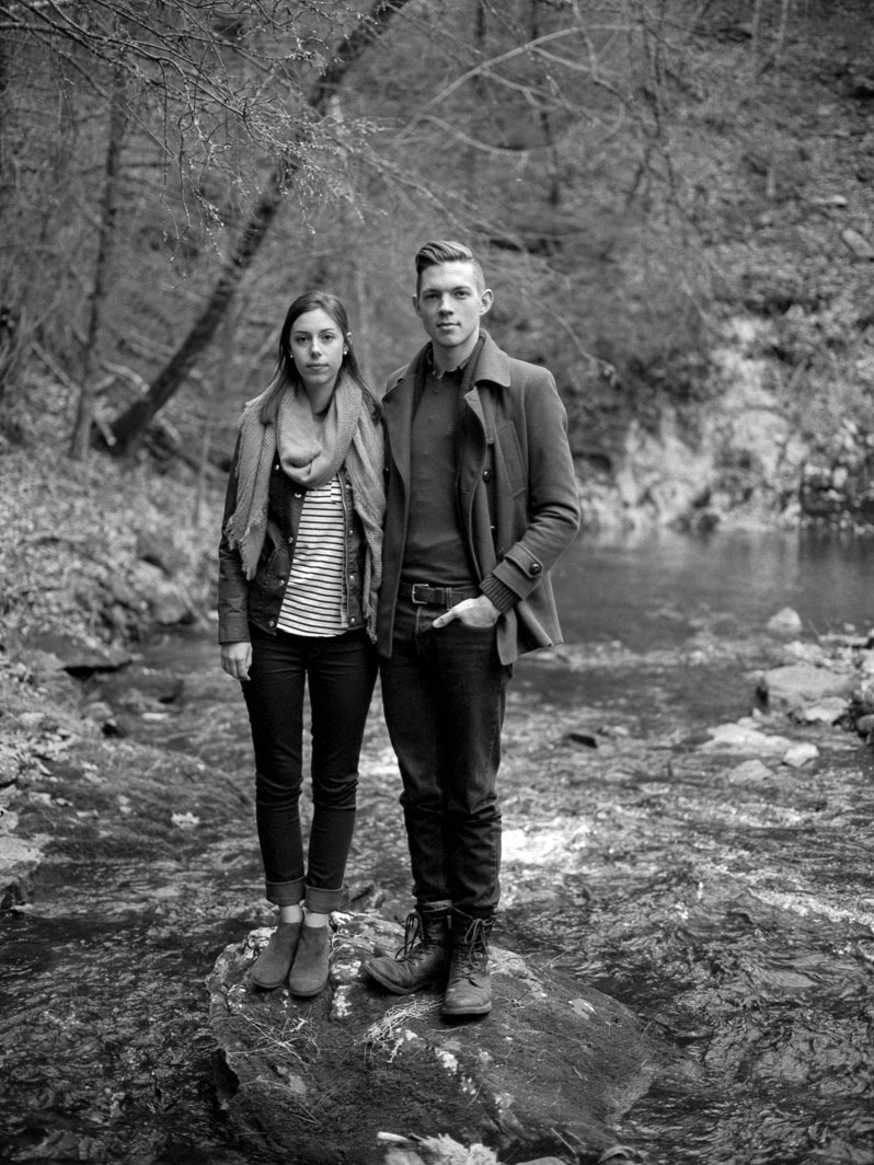 creek walk engagement session on vsco film and kodak tri-x