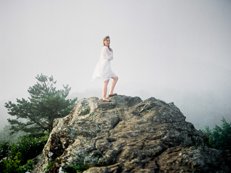 free spirit mountain bridal portraits session at sunrise with foraged wildflower bouquet