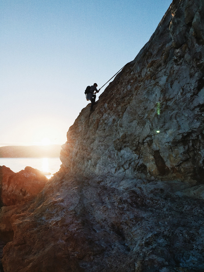 rope access to pirates cove in avila beach california