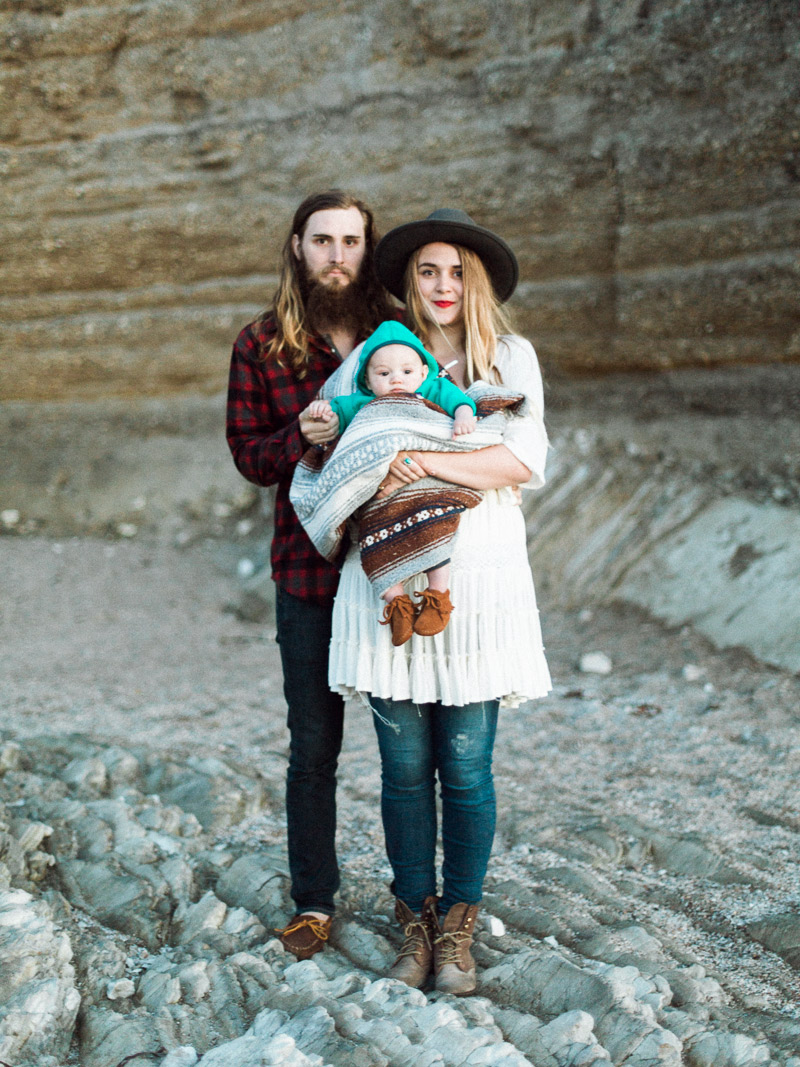 the way family family portraits on the pacific at montana de oro state park in california