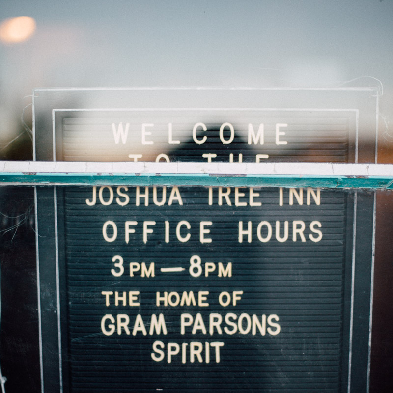 california desert wedding on halloween at the Joshua Tree Inn