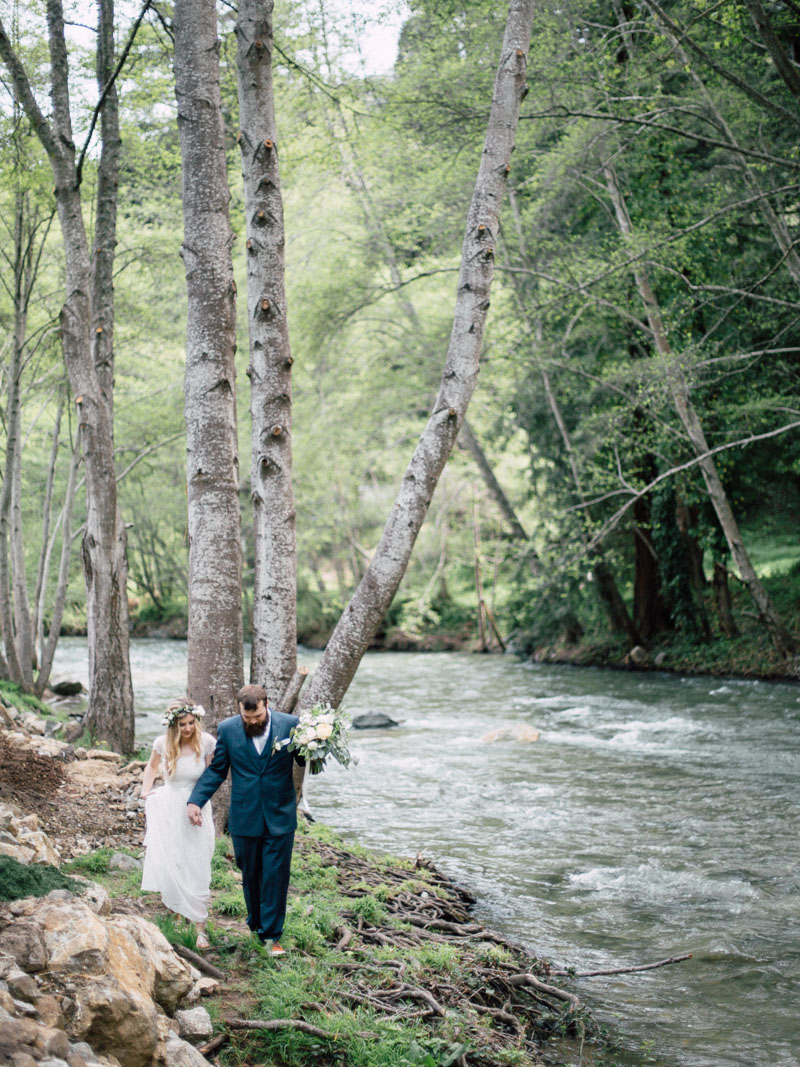 california wedding in Big Sur at the Big Sur River Inn