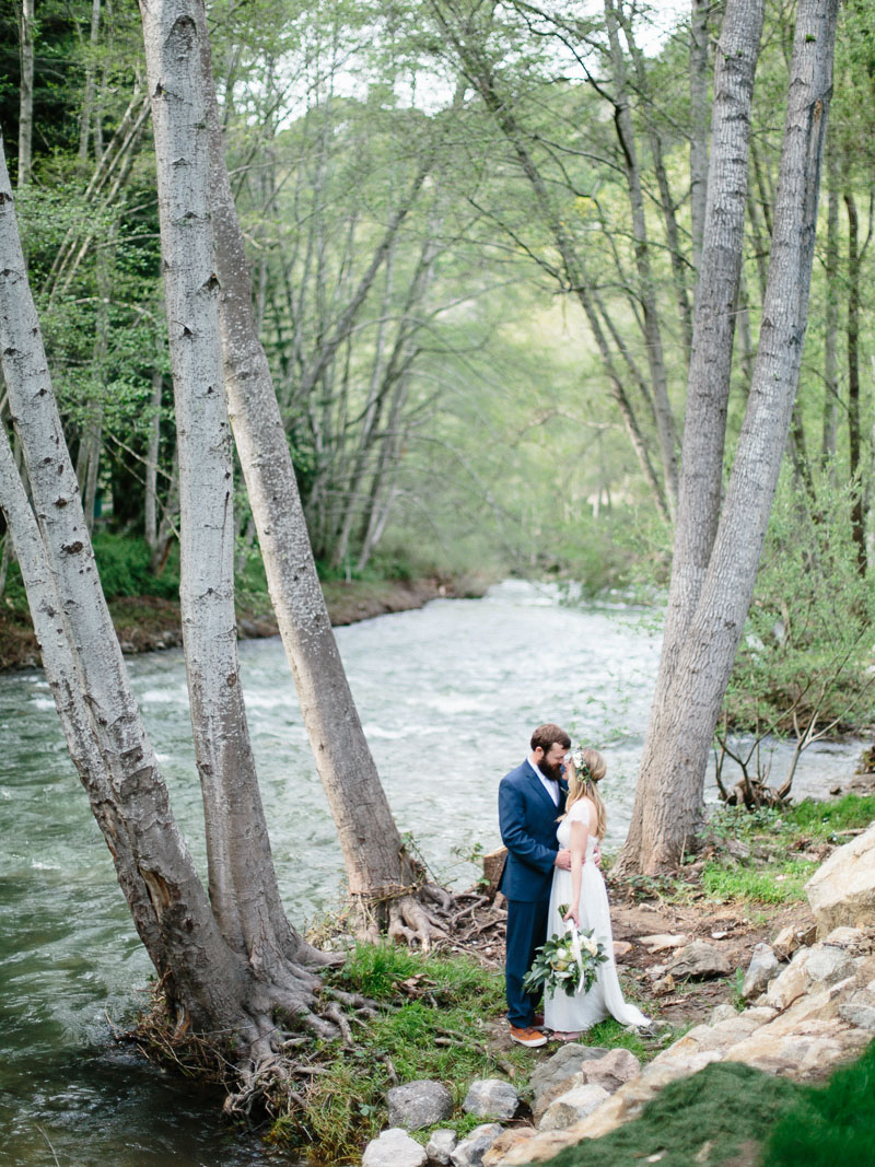 california wedding in Big Sur at the Big Sur River Inn